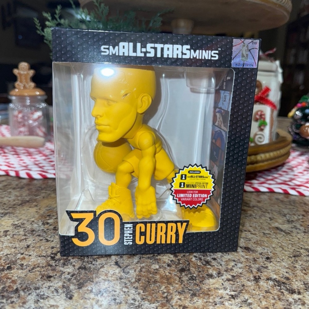 Steph Curry SMALL-STARS minis figure - yellow - NIB!